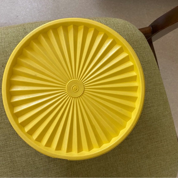 Vintage Stackable Tupperware - Picture 2 of 6